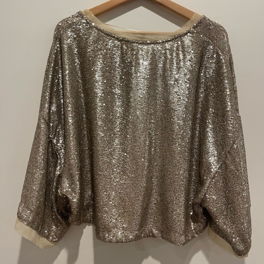 FREE PEOPLE Champagne Dreams Sequins Glam Tee $128 MEDIUM Neutral Cropped EUC - Picture 8 of 12